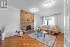 515 LONDON ROAD | Newmarket Ontario | Slide Image Seventeen