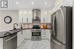 39 BANNERMAN DRIVE | Bradford West Gwillimbury Ontario | Slide Image Thirteen