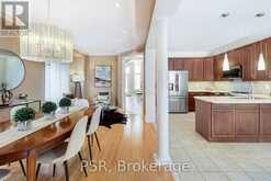 9 WHITE BEACH CRESCENT | Vaughan Ontario | Slide Image Ten