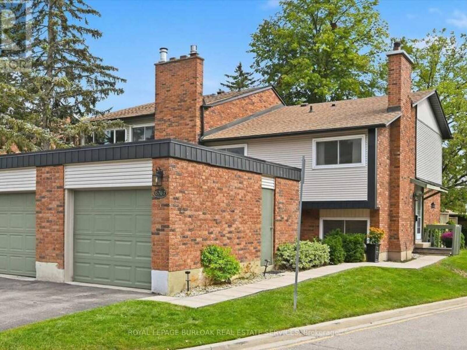 7 - 1576 KERNS ROAD, Burlington, Ontario L7P 3A7