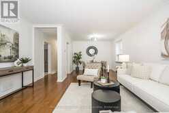 22 MAPLE AVENUE N | Mississauga Ontario | Slide Image Nine