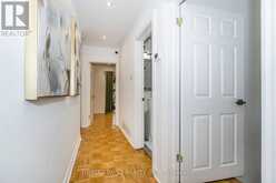 32 PINE AVENUE N | Mississauga Ontario | Slide Image Thirteen