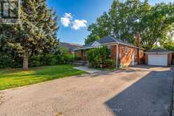 32 PINE AVENUE N | Mississauga Ontario | Slide Image Thirty-three
