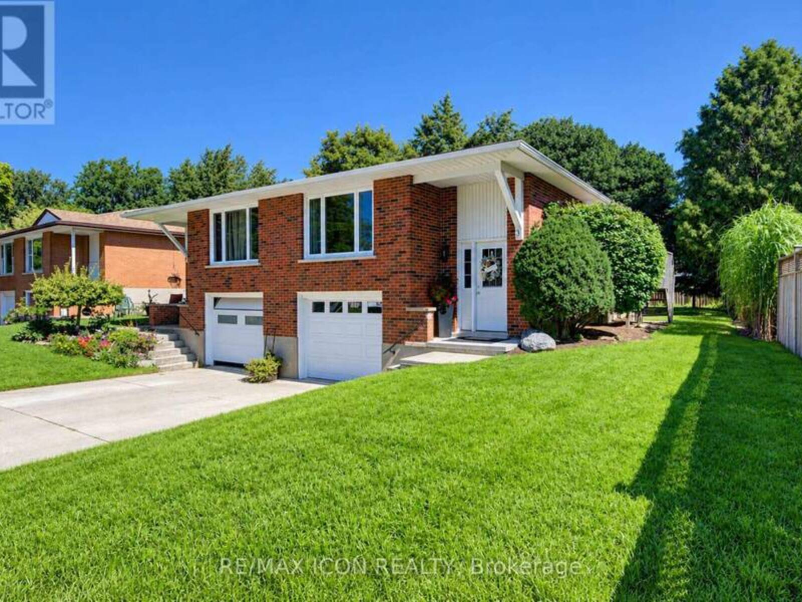 31 GROSBEAK ROAD, Elmira, Ontario N3B 1V8