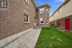 1518 RAWLINGS DRIVE | Pickering Ontario | Slide Image Four