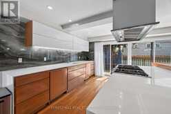 38 CRYSTAL DRIVE | Richmond Hill Ontario | Slide Image Nine