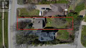 139 LAKE STREET | Grimsby Ontario | Slide Image Forty-one