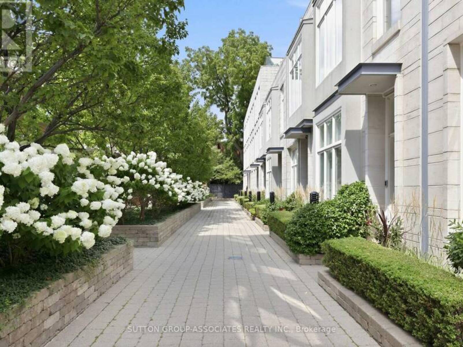 TH9 - 385 BRUNSWICK AVENUE, Toronto, Ontario M5R 3R1