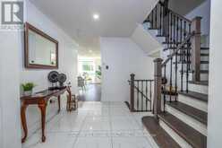 43 WATERTON CRESCENT | Richmond Hill Ontario | Slide Image Seven