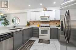 43 WATERTON CRESCENT | Richmond Hill Ontario | Slide Image Nine
