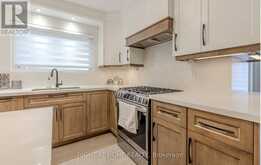 15 HAMSTEAD AVENUE | Toronto Ontario | Slide Image Thirteen