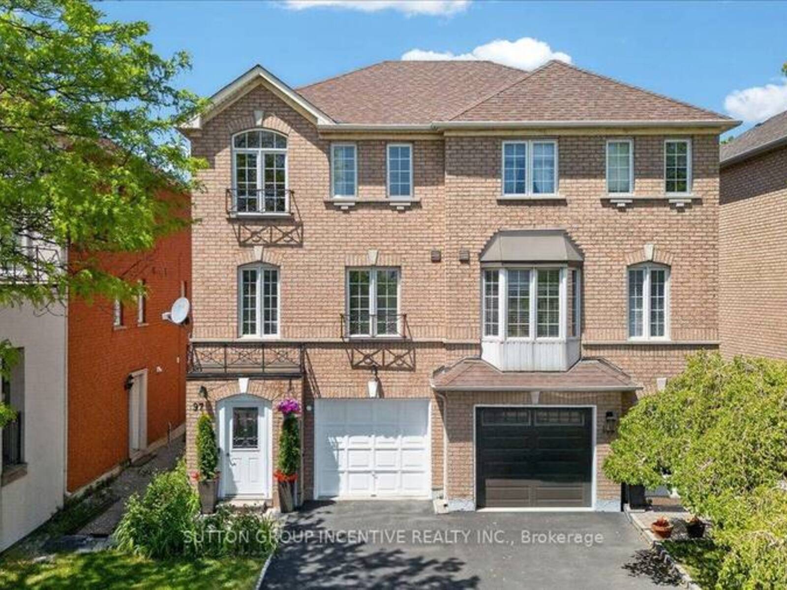 97 YELLOWOOD CIRCLE, Vaughan, Ontario L4J 8M3