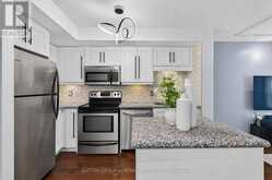 1203 - 18 HARDING BOULEVARD | Richmond Hill Ontario | Slide Image Nine