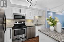 1203 - 18 HARDING BOULEVARD | Richmond Hill Ontario | Slide Image Eight