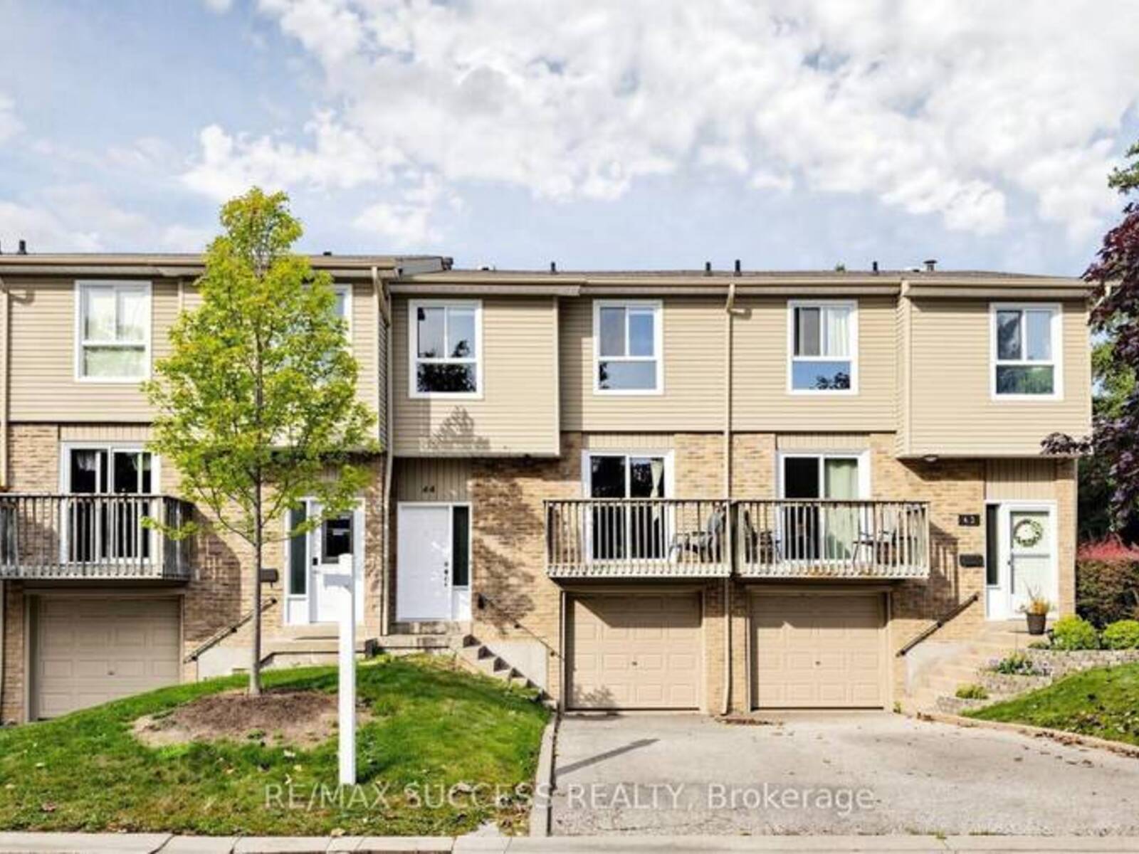 44 - 5536 MONTEVIDEO ROAD, Mississauga, Ontario L5N 2P4