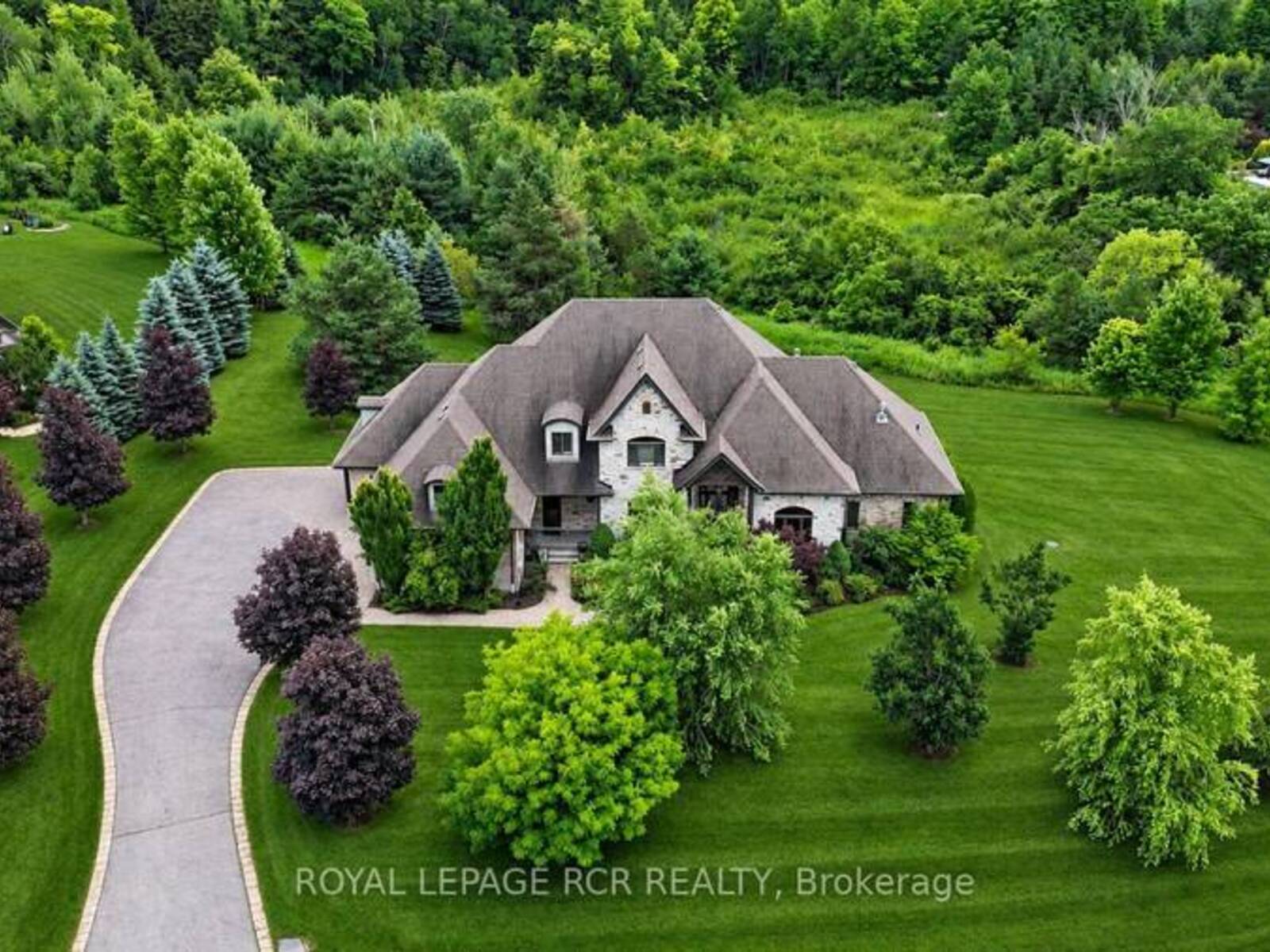 7 PROCTOR AVENUE, Caledon, Ontario L7E 4E7
