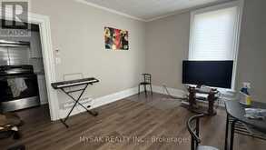 82-84 WELLAND AVENUE | St. Catharines Ontario | Slide Image Ten
