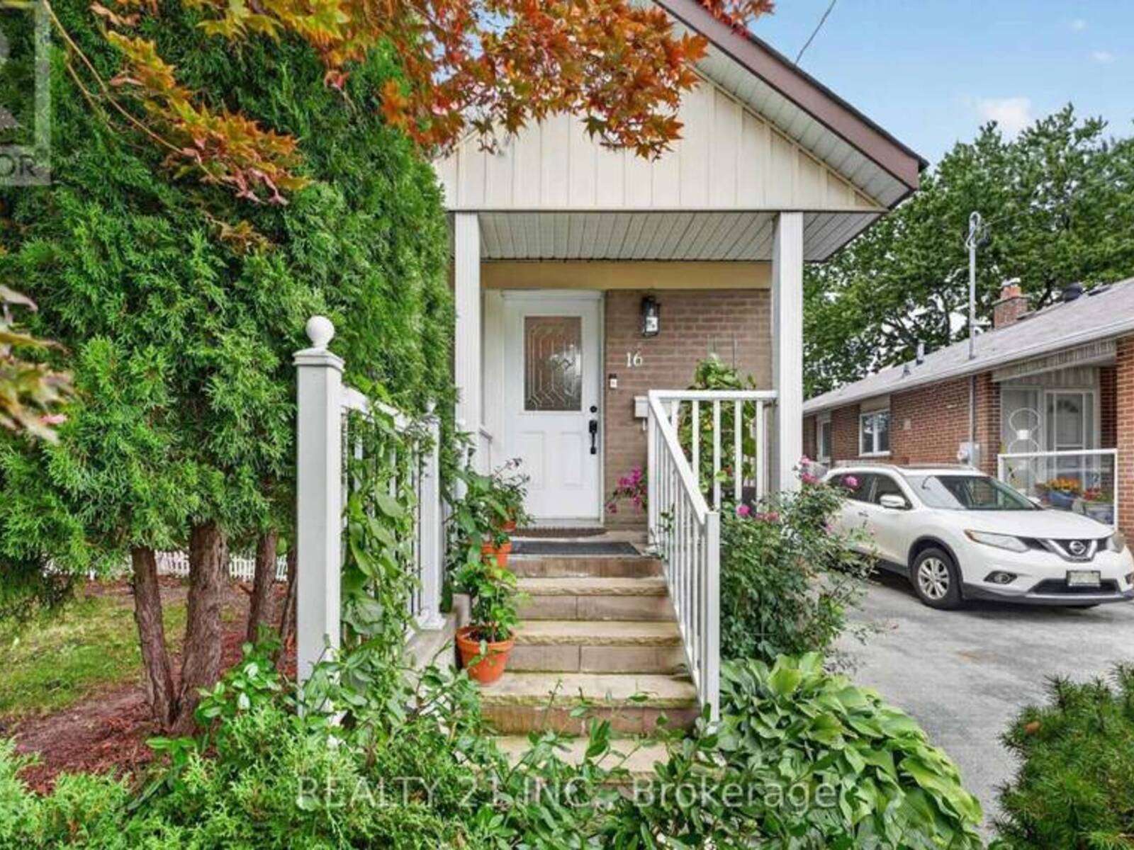16 BALTRAY CRESCENT, Toronto, Ontario M3A 2H4
