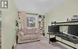 16 BALTRAY CRESCENT | Toronto Ontario | Slide Image Twelve