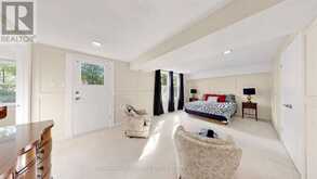 45 PINNACLE ROAD | Toronto Ontario | Slide Image Thirty-three