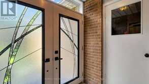 45 PINNACLE ROAD | Toronto Ontario | Slide Image Three