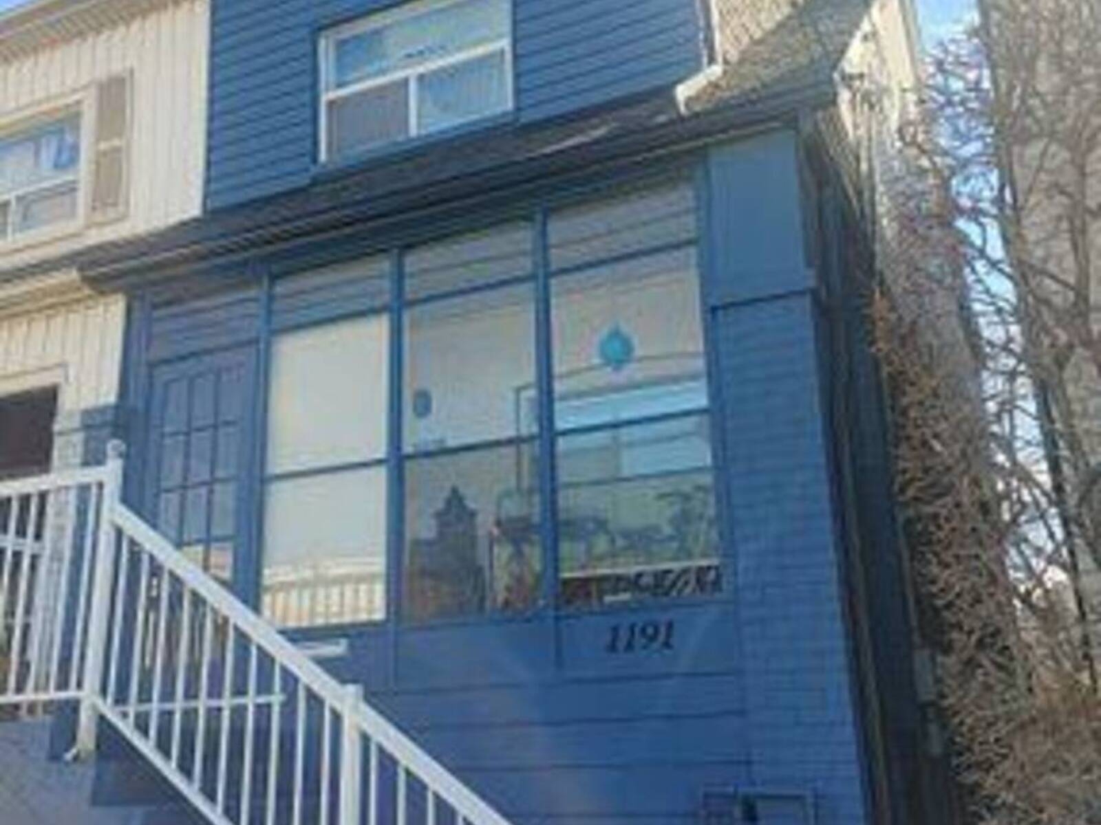 1191 WOODBINE AVENUE, Toronto, Ontario M4C 4E1