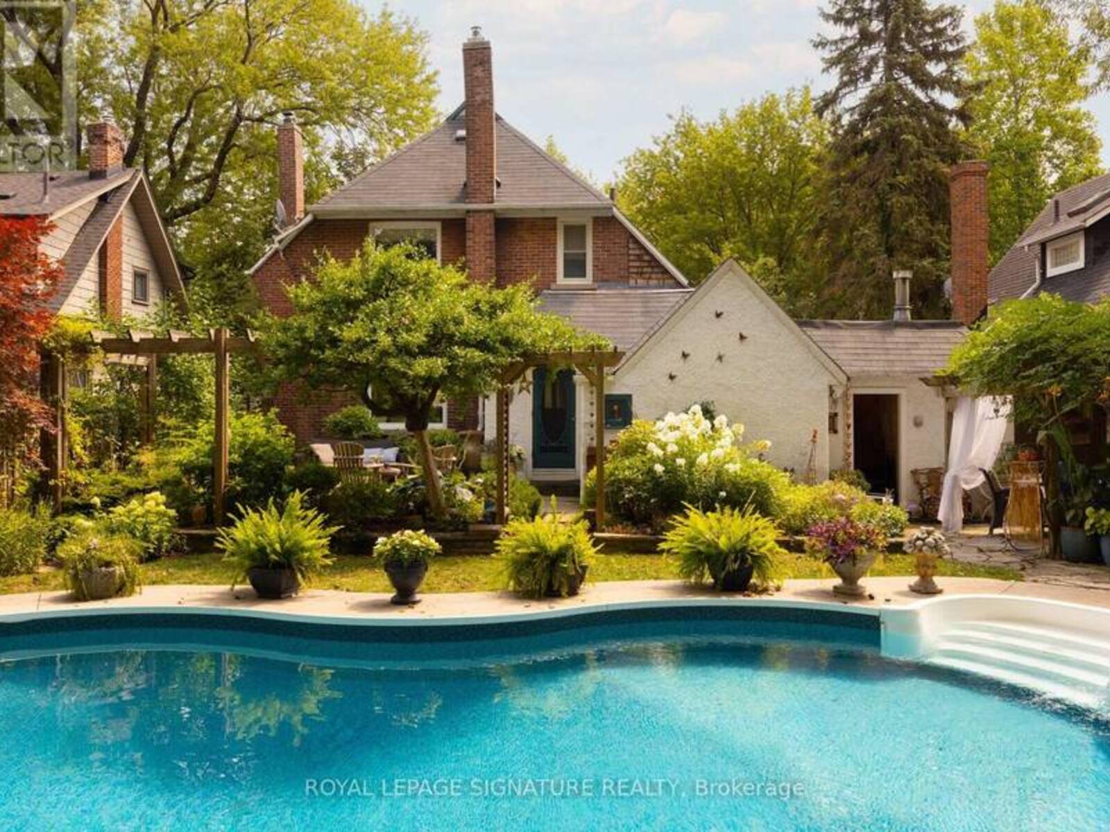 30 KELSONIA AVENUE, Toronto, Ontario M1M 1B3