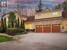 8 MACLEOD ESTATE COURT | Richmond Hill Ontario | Slide Image Four