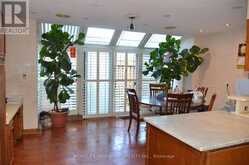 15 BRANTLEY CRESCENT | Toronto Ontario | Slide Image Nine