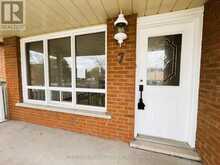 7 QUINCY COURT | Hamilton Ontario | Slide Image Four