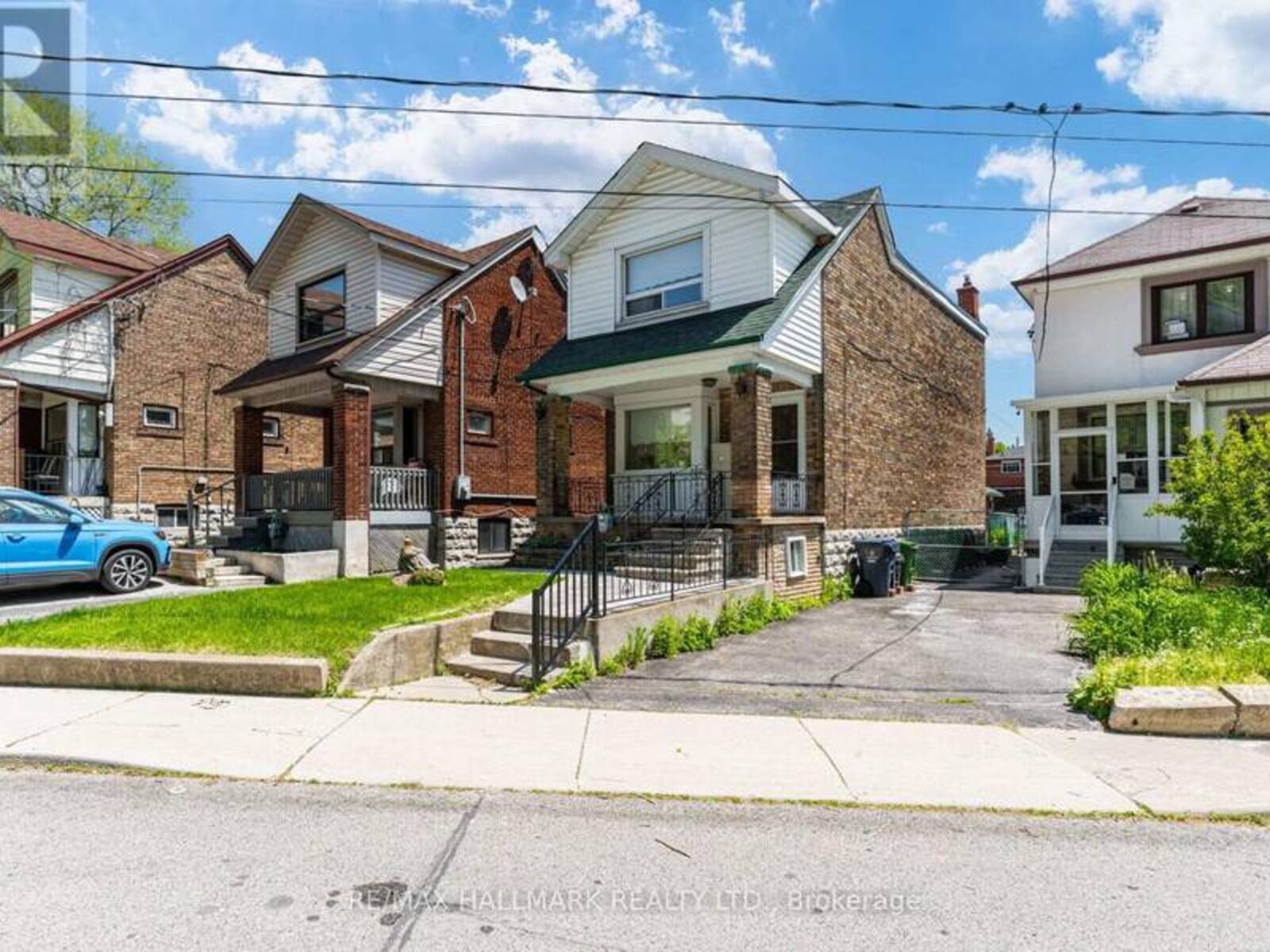 631 LAUDER AVENUE, Toronto, Ontario M6E 3J8