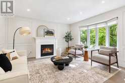 4 SIMMONS CRESCENT | Aurora Ontario | Slide Image Two