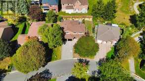 4 SIMMONS CRESCENT | Aurora Ontario | Slide Image Thirty-nine
