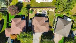 4 SIMMONS CRESCENT | Aurora Ontario | Slide Image Forty