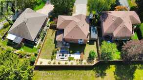 4 SIMMONS CRESCENT | Aurora Ontario | Slide Image Forty-two
