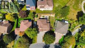 4 SIMMONS CRESCENT | Aurora Ontario | Slide Image Forty-six