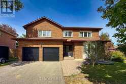 4 SIMMONS CRESCENT | Aurora Ontario | Slide Image Fifty