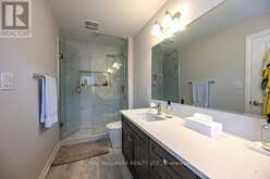29 NESS DRIVE | Richmond Hill Ontario | Slide Image Twelve