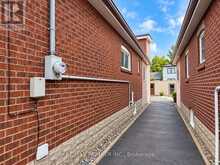 34 RUTHERFORD AVENUE | Toronto Ontario | Slide Image Nineteen
