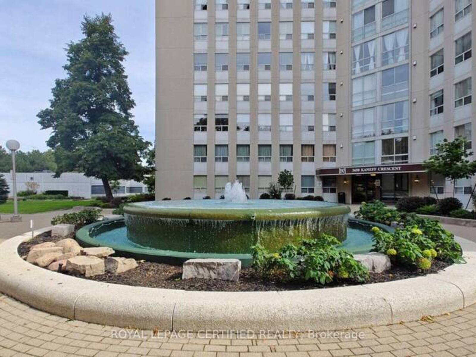 802 - 3650 KANEFF CRESCENT, Mississauga, Ontario L5A 4A1