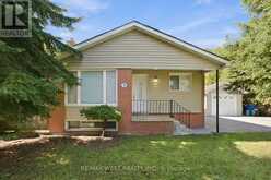56 SEATON DRIVE | Aurora Ontario | Slide Image Two