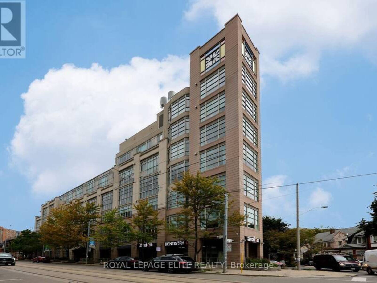 405 - 437 RONCESVALLES AVENUE, Toronto, Ontario M6R 3B9