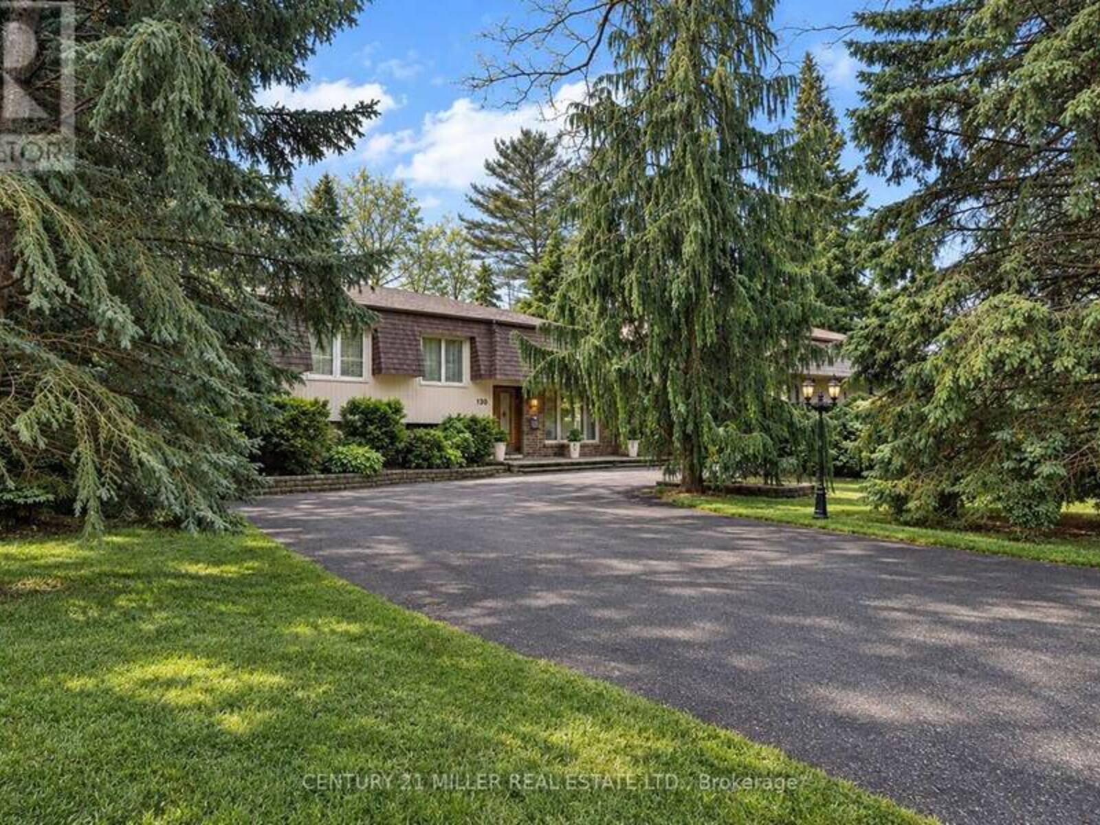 130 TAVISTOCK SQUARE, Oakville, Ontario L6K 2V2