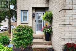 20 - 2 ROYALWOOD COURT | Hamilton Ontario | Slide Image Eleven