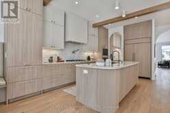 215 AVA ROAD | Toronto Ontario | Slide Image Fifteen