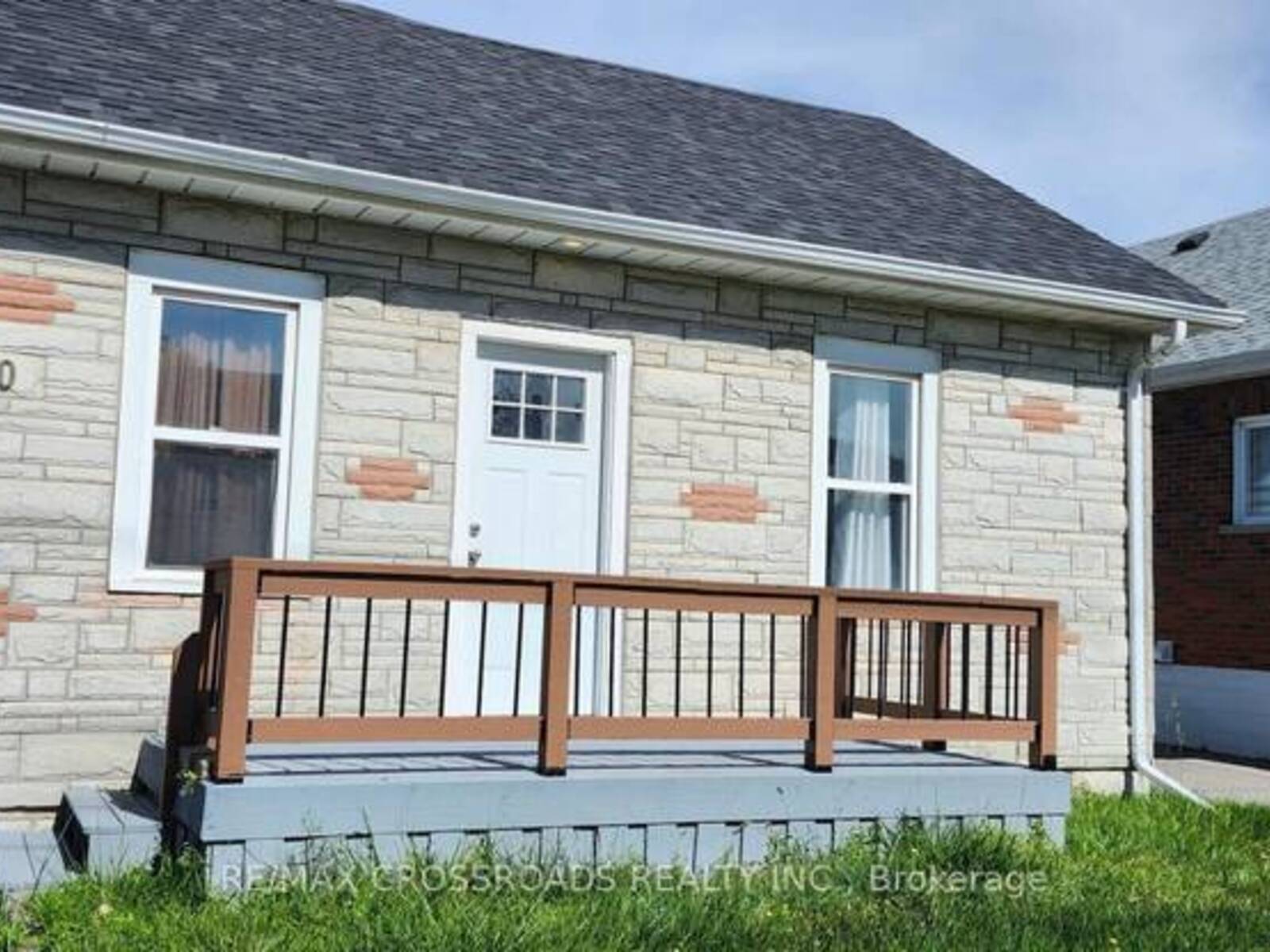 220 MCNAUGHTON AVENUE, Oshawa, Ontario L1H 3B6
