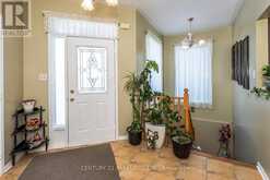 85 CANOE AVENUE | Richmond Hill Ontario | Slide Image Four