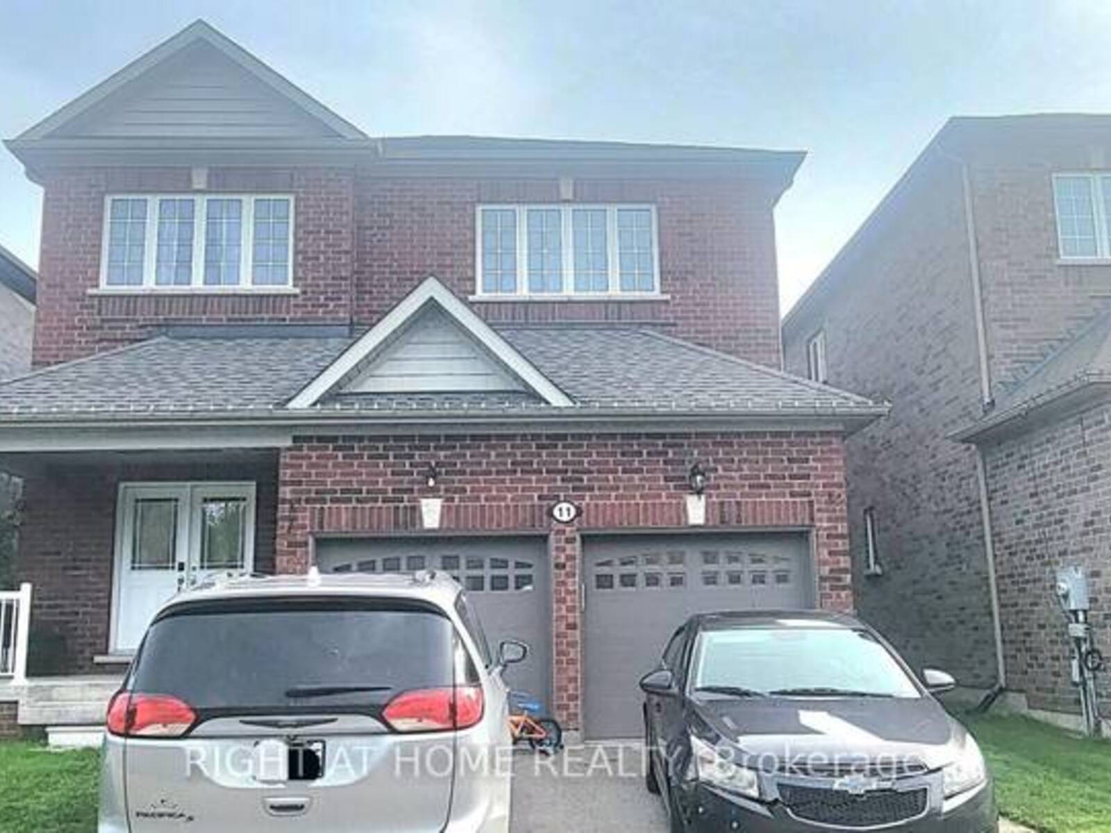 11 RICHMOND PARK DRIVE, Georgina, Ontario L4P 0H2