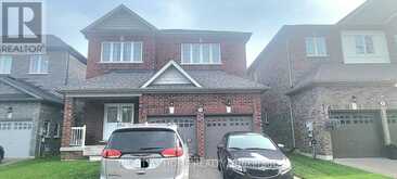 11 RICHMOND PARK DRIVE | Georgina Ontario | Slide Image One