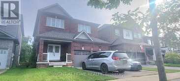 11 RICHMOND PARK DRIVE | Georgina Ontario | Slide Image Three